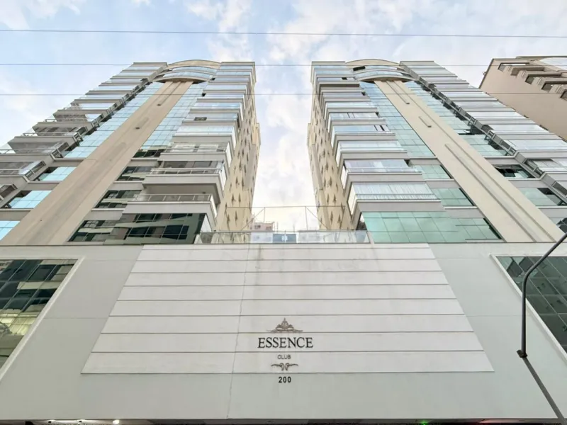 ESSENCE CLUB