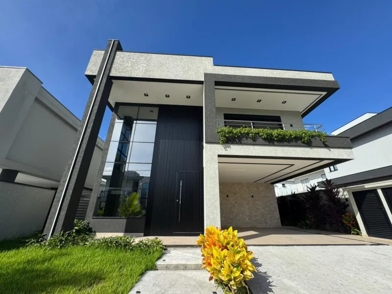 CASA DE ALTO PADRÃO CALEDONIA