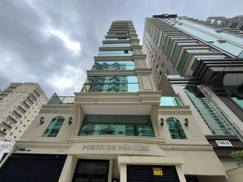 PORTO DE NAPOLES