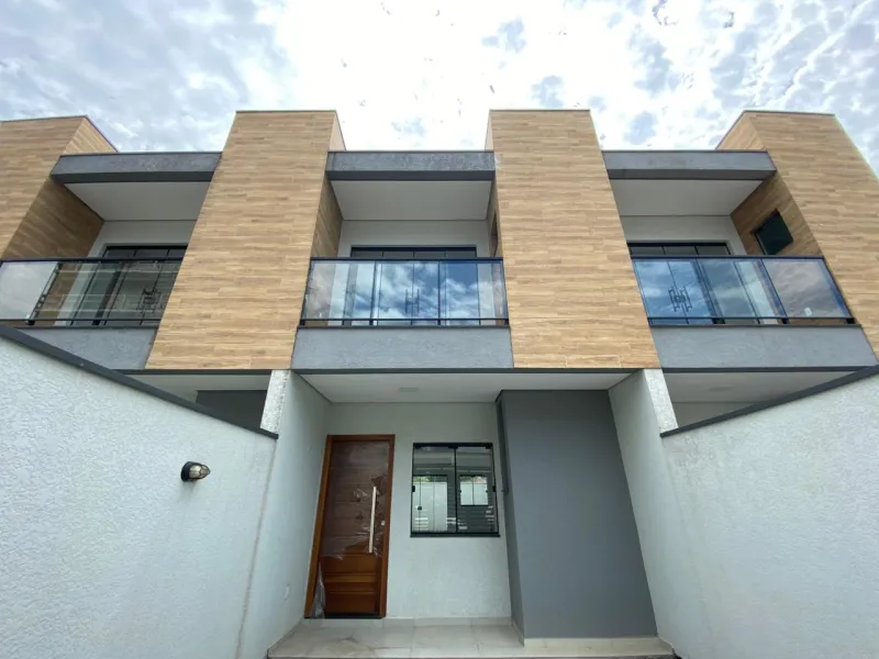 SOBRADO ALTO PEREQUÊ