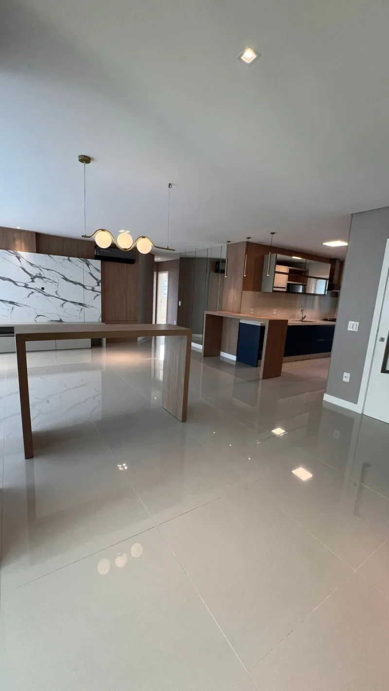 Apartamento com 3 quartos, semimobiado -  Centro, BC, SC