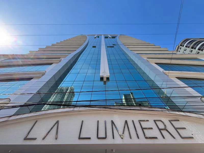 LA LUMIÈRE